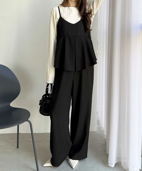 GeeRA（ジーラ）の「【S-XLサイズ展開】セットアップ風プリーツフリルビスチェキャミサロペット（サロペット/オーバーオール・レディース・チャコール/ブラック・X-LARGE/LARGE/MEDIUM/SMALL）」の2枚目の写真