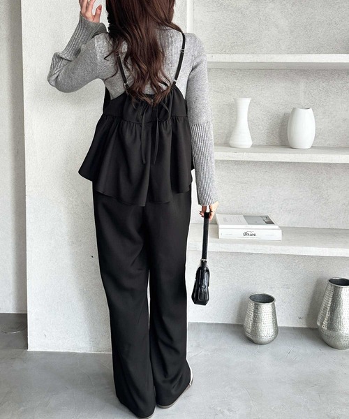 GeeRA（ジーラ）の「【S-XLサイズ展開】セットアップ風プリーツフリルビスチェキャミサロペット（サロペット/オーバーオール・レディース・チャコール/ブラック・X-LARGE/LARGE/MEDIUM/SMALL）」の7枚目の写真