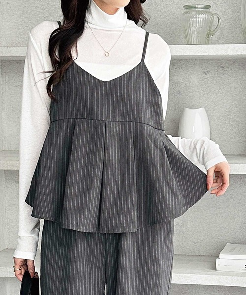 GeeRA（ジーラ）の「【S-XLサイズ展開】セットアップ風プリーツフリルビスチェキャミサロペット（サロペット/オーバーオール・レディース・チャコール/ブラック・X-LARGE/LARGE/MEDIUM/SMALL）」の8枚目の写真