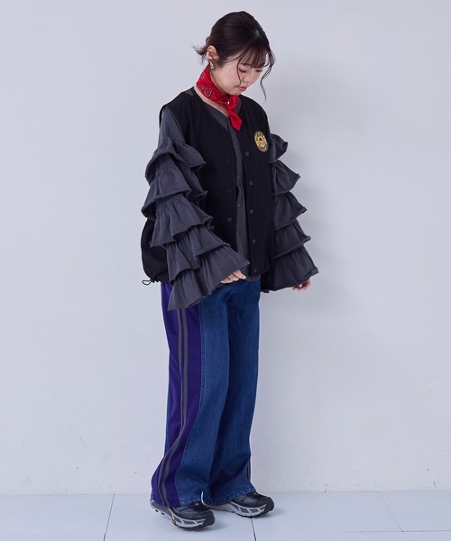 MARKEY'S（マーキーズ）の「トラックパンツリメイクデニムパンツ/おとな（デニムパンツ・レディース・ブルー/ブラック・160cm）」の8枚目の写真