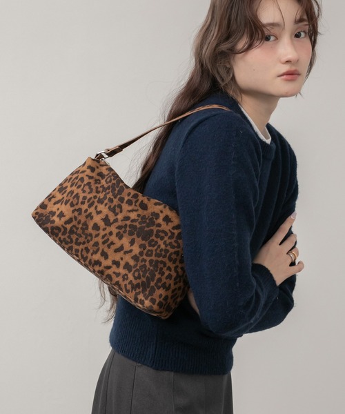 ワンハンドルレオパード柄スエードショルダーバッグ / ブラウン