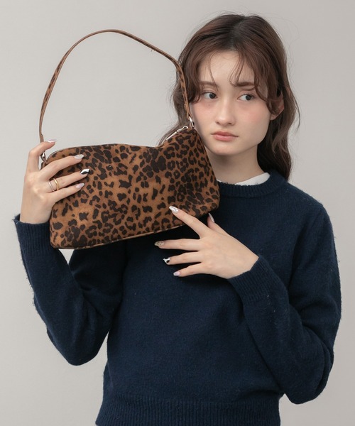 ワンハンドルレオパード柄スエードショルダーバッグ / ブラウン
