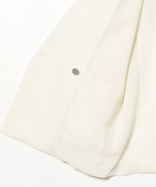 EFFE BEAMS（エッフェビームス）の「ROOM NO.8 BLACK / シアー 4ボタン ジャケット（テーラードジャケット・レディース・ブラック・1/2）」の9枚目の写真