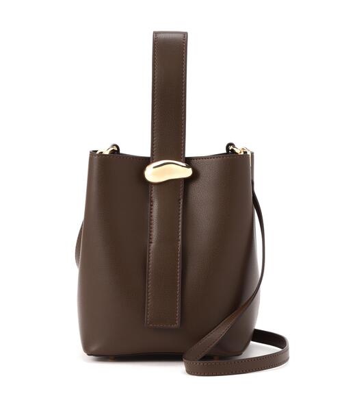 NATURAL BEAUTY BASIC(ナチュラルビューティーベーシック)の「◇メタルオーナメント2wayバケットバッグ(ショルダーバッグ・レディース・オフホワイト/ダークブラウン・フリ-)」の3枚目の写真