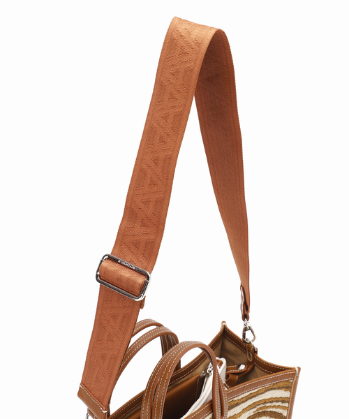 journal standard L'essage（ジャーナルスタンダードレサージュ）の「【A VACATION/ア ヴァケーション】 BREAD M ZEBRA/A ゼブラ柄バッグ（ショルダーバッグ・レディース・ベージュ・FREE）」の6枚目の写真