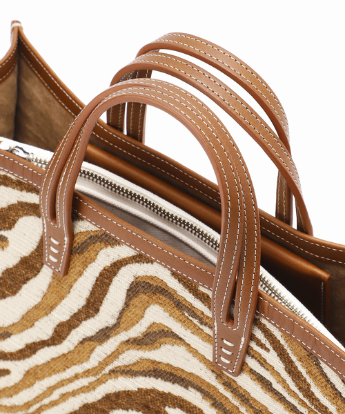 journal standard L'essage（ジャーナルスタンダードレサージュ）の「【A VACATION/ア ヴァケーション】 BREAD M ZEBRA/A ゼブラ柄バッグ（ショルダーバッグ・レディース・ベージュ・FREE）」の11枚目の写真