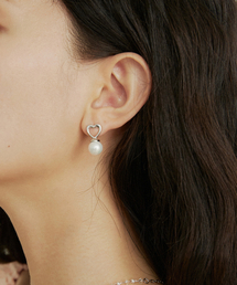 ADAUL（アダウル）の「Line heart pearl earring - silver（ネックレス）」