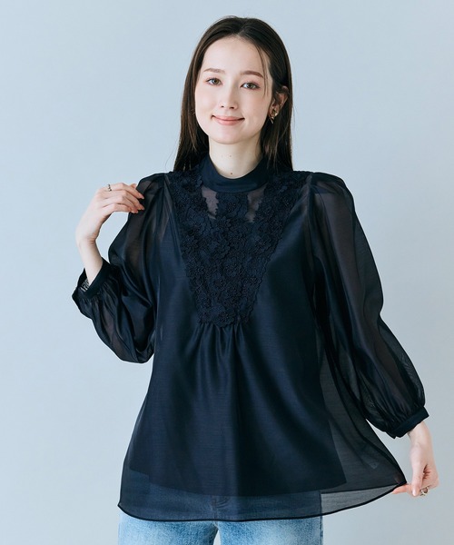 Audie a Muses(オーディアミューズ)の「フラワーレースリボンタイ付きブラウス(シャツ/ブラウス・レディース・ブラック/オフホワイト・42/38)」の8枚目の写真