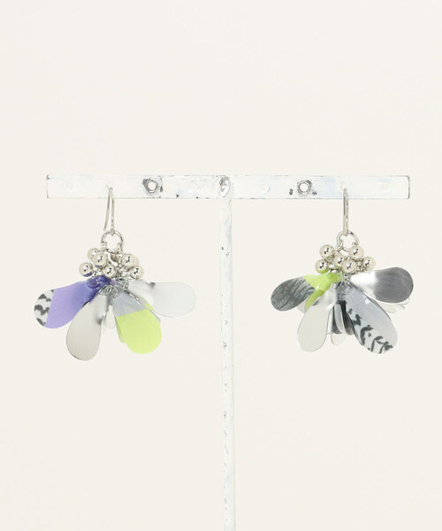 tone（トーン）の「【Beauty bell】ファンファーレピアス（ピアス（両耳用）・レディース・ブルー/パープル/レッド/ピンク/パープル系その他2/その他/イエロー/ブラック/グレー・FREE）」の10枚目の写真