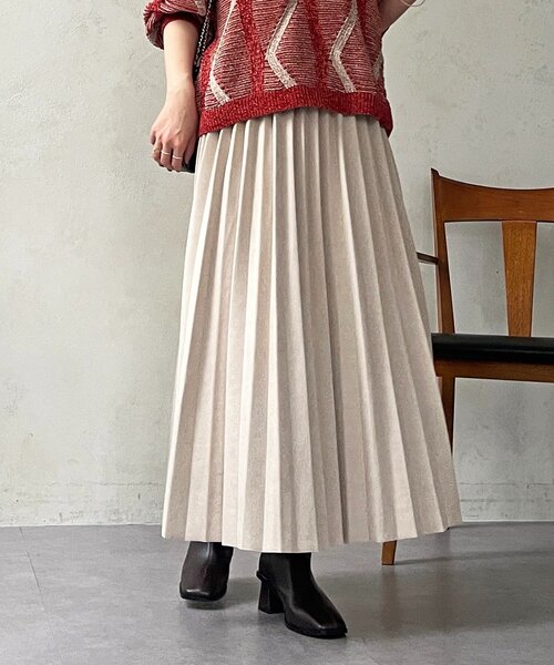 un dix cors（アンディコール）の「スエードプリーツスカート（スカート・レディース・チャコールグレー/アイボリー/ベージュ・FREE）」の4枚目の写真