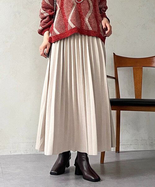 un dix cors（アンディコール）の「スエードプリーツスカート（スカート・レディース・チャコールグレー/アイボリー/ベージュ・FREE）」の7枚目の写真