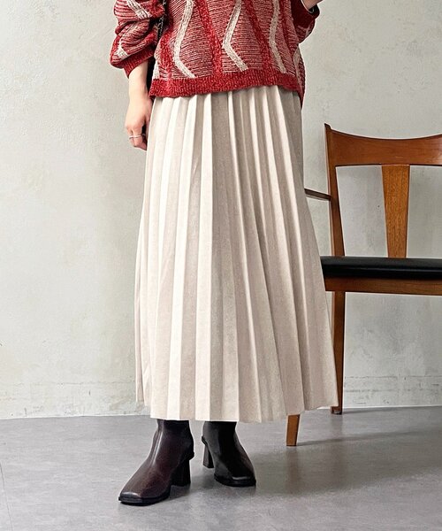 un dix cors（アンディコール）の「スエードプリーツスカート（スカート・レディース・チャコールグレー/アイボリー/ベージュ・FREE）」の10枚目の写真