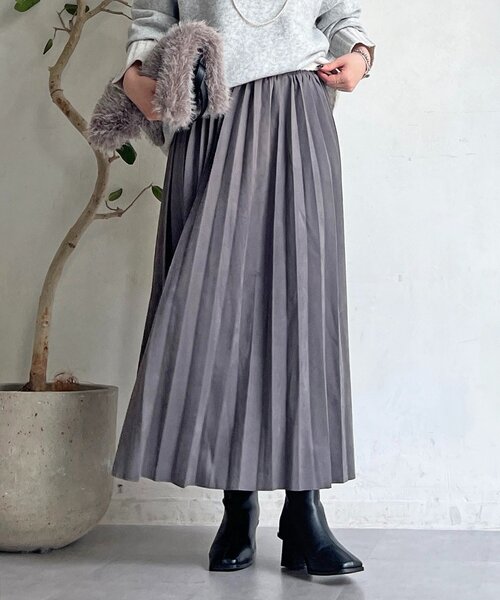 un dix cors（アンディコール）の「スエードプリーツスカート（スカート・レディース・チャコールグレー/アイボリー/ベージュ・FREE）」の20枚目の写真