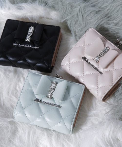 JILL by JILL STUART(ジルバイジルスチュアート)の「RIBBONキルトウォレット(財布・レディース・ブラック/ピンク/ブルー・FREE)」の5枚目の写真