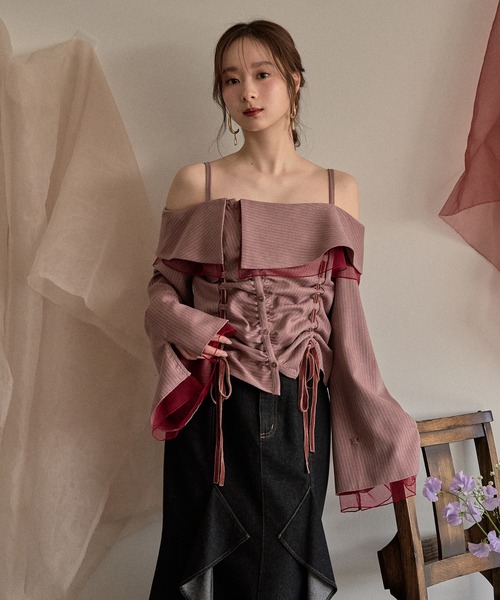 mideal(マイディール)の「frill offshoulder stitch ribbon tops / フリルオフショルダーステッチリボントップス(シャツ/ブラウス・レディース・ピンク/ブラウン/ブルー・FREE)」の7枚目の写真
