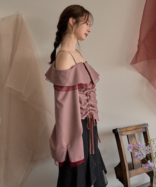mideal(マイディール)の「frill offshoulder stitch ribbon tops / フリルオフショルダーステッチリボントップス(シャツ/ブラウス・レディース・ピンク/ブラウン/ブルー・FREE)」の8枚目の写真