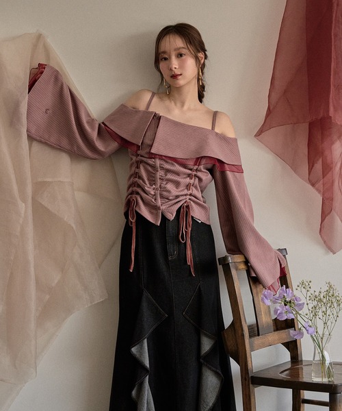 mideal(マイディール)の「frill offshoulder stitch ribbon tops / フリルオフショルダーステッチリボントップス(シャツ/ブラウス・レディース・ピンク/ブラウン/ブルー・FREE)」の4枚目の写真