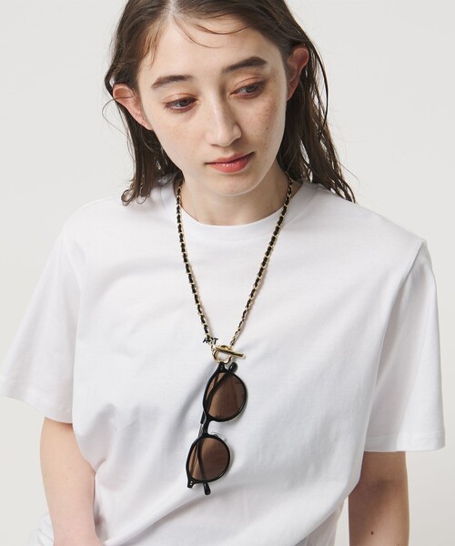 UNITED ARROWS（ユナイテッドアローズ）の「チェーンリボン グラスホルダー（ネックレス・レディース・シルバー/ゴールド・FREE）」の3枚目の写真