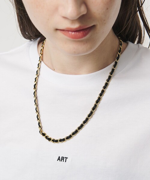 UNITED ARROWS（ユナイテッドアローズ）の「チェーンリボン グラスホルダー（ネックレス・レディース・シルバー/ゴールド・FREE）」の4枚目の写真