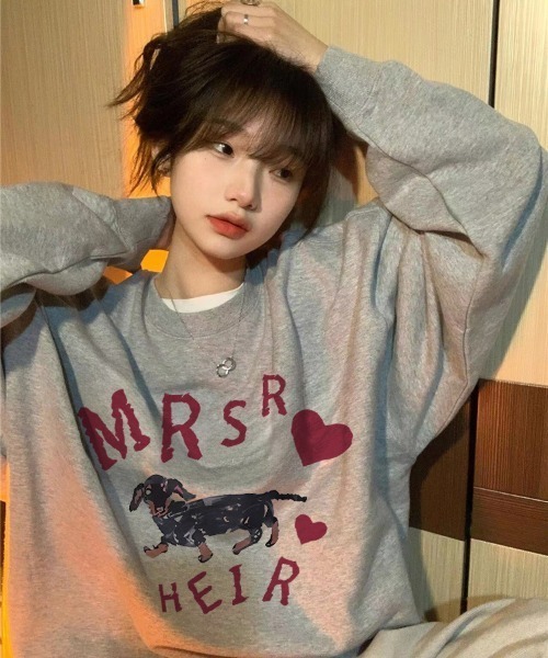 LAC-VERT（ラック・ヴェール）の「落書き風ドッグプルオーバー（スウェット・レディース・グレー/チャコールグレー・FREE）」の5枚目の写真