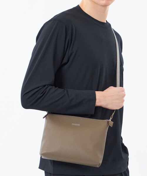 MACKINTOSH PHILOSOPHY(マッキントッシュ フィロソフィー)の「シンセティックシュリンクレザー 2WAYショルダーバッグ(ショルダーバッグ・メンズ・ブルー系その他7/ブラック/グレー系その他2・FREE)」の4枚目の写真