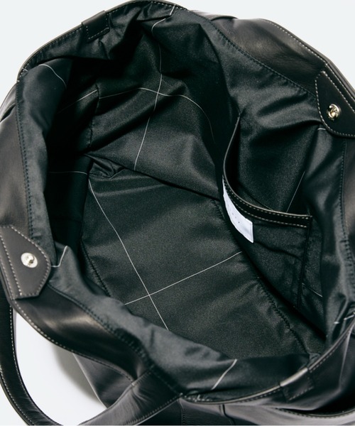 aniary(アニアリ)の「トートバッグ(リアリティレザー)(トートバッグ・メンズ・チャコールグレー/ブラック・FREE)」の9枚目の写真