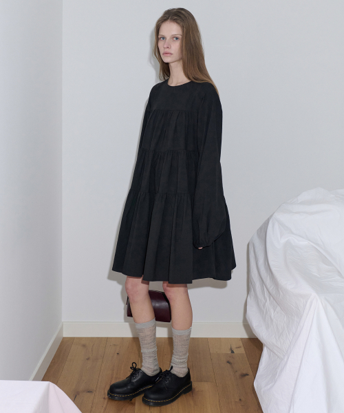 LEVAR(レバー)の「Tiered Volume Dress - Black(ワンピース・レディース・その他・FREE)」の3枚目の写真