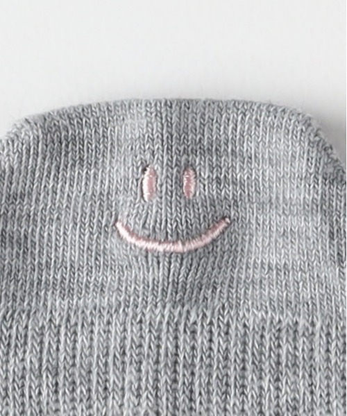 Right-on（ライトオン）の「BASIC SOCKS(ベーシックソックス)Ａスマイル刺繍ソックス（ソックス/靴下・レディース・ブラック/オフホワイト/グレー/イエロー/ピンク・フリー）」の9枚目の写真