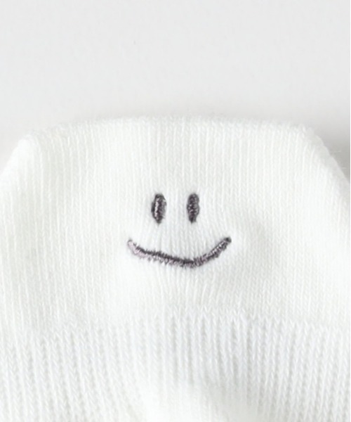 Right-on（ライトオン）の「BASIC SOCKS(ベーシックソックス)Ａスマイル刺繍ソックス（ソックス/靴下・レディース・ブラック/オフホワイト/グレー/イエロー/ピンク・フリー）」の16枚目の写真