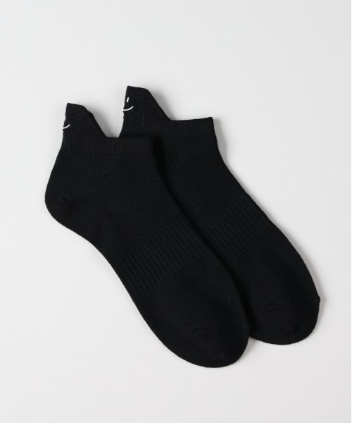 Right-on（ライトオン）の「BASIC SOCKS(ベーシックソックス)Ａスマイル刺繍ソックス（ソックス/靴下・レディース・ブラック/オフホワイト/グレー/イエロー/ピンク・フリー）」の17枚目の写真