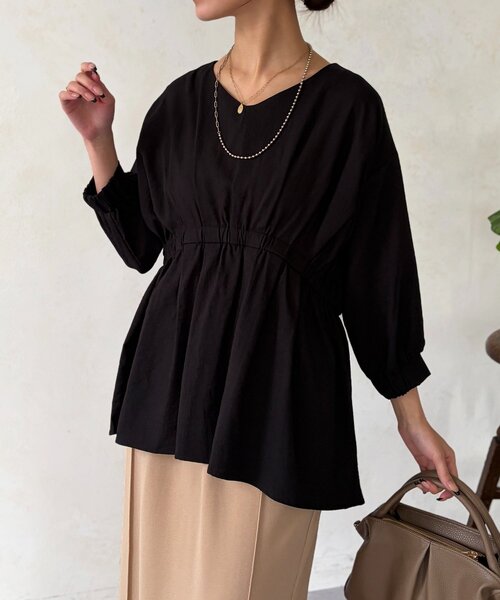 Chez toi（シェトワ）の「ギャザーペプラムチュニック（シャツ/ブラウス・レディース・オレンジ/ホワイト/ブラック・FREE）」の2枚目の写真