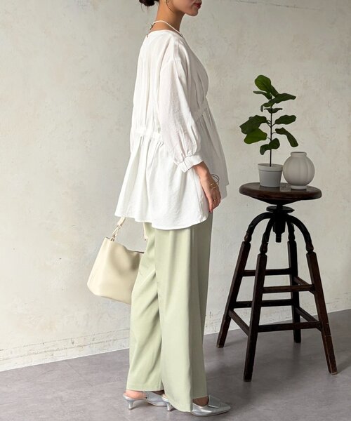 Chez toi（シェトワ）の「ギャザーペプラムチュニック（シャツ/ブラウス・レディース・オレンジ/ホワイト/ブラック・FREE）」の10枚目の写真