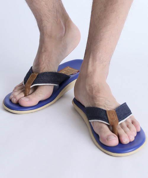 ISLAND SLIPPER（アイランドスリッパ）の「Denime×ISLAND SLIPPER"SELVAGE"（サンダル・メンズ・ブルー・8/10/9/5/6）」の2枚目の写真