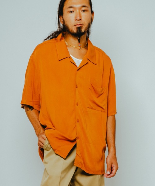 BIG MIKE（ビッグマイク）の「BIG MIKE ビッグマイク / レーヨンシャツ 半袖 オープンカラー 無地アロハ とろみシャツ メンズ レディース //// 102625540（シャツ/ブラウス・メンズ・ダークネイビー/グリーン/ダークブラウン/オレンジ・MEDIUM/X-LARGE/LARGE）」の4枚目の写真