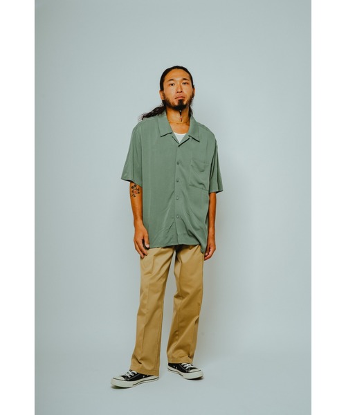 BIG MIKE（ビッグマイク）の「BIG MIKE ビッグマイク / レーヨンシャツ 半袖 オープンカラー 無地アロハ とろみシャツ メンズ レディース //// 102625540（シャツ/ブラウス・メンズ・ダークネイビー/グリーン/ダークブラウン/オレンジ・MEDIUM/X-LARGE/LARGE）」の14枚目の写真
