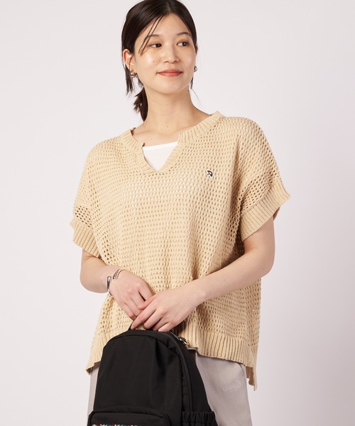 Arnold Palmer(アーノルドパーマー)の「メッシュニット プルオーバー + レイヤードT セット(Tシャツ/カットソー・レディース・ライトベージュ/ブラック/サックスブルー・S/M/L)」の1枚目の写真