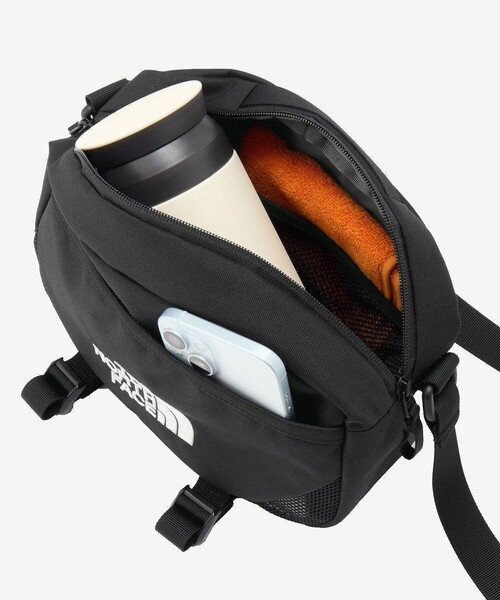 THE NORTH FACE（ザノースフェイス）の「THE NORTH FACE/ザ・ノース・フェイス Leap Mini Shoulder/リープミニショルダー【NM72602】（ショルダーバッグ・メンズ・ホワイト/レッド/ブラック・ONE SIZE）」の6枚目の写真