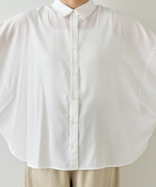 Jena espace merveilleux（ジェナ　エスパスメルヴェイユ）の「袖タックドルマンシャツ（シャツ/ブラウス・レディース・ベージュ/ネイビー/オフホワイト・FREE）」の4枚目の写真