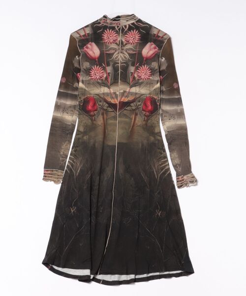 Desigual(デシグアル)の「ダークフラワープリントフレアニットミディドレス(ワンピース・レディース・ブラック・XL/M/XS)」の2枚目の写真