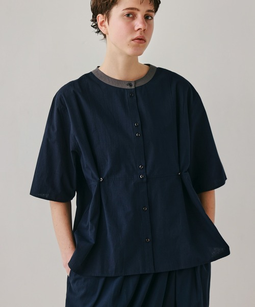 Kelen(ケレン)の「「KELEN / ケレン」クレリックバンドカラーコットンブラウス(シャツ/ブラウス・レディース・ライトグレー/ネイビー/ライトベージュ/オフホワイト・M/S)」の14枚目の写真