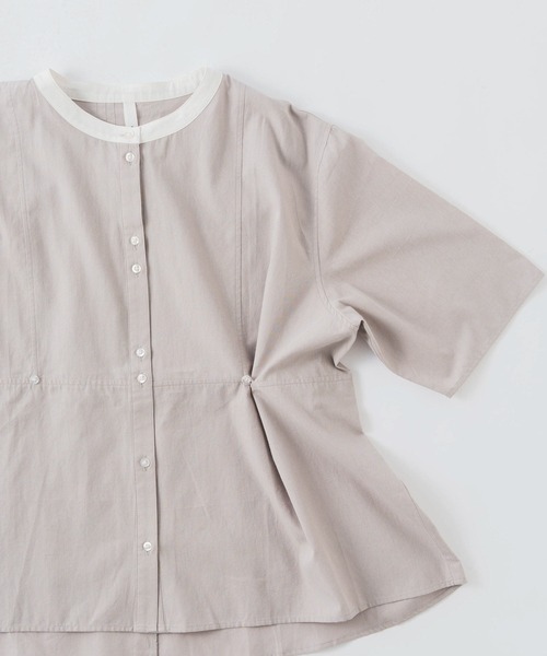 Kelen(ケレン)の「「KELEN / ケレン」クレリックバンドカラーコットンブラウス(シャツ/ブラウス・レディース・ライトグレー/ネイビー/ライトベージュ/オフホワイト・M/S)」の6枚目の写真
