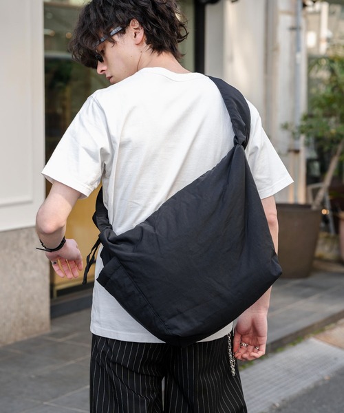 Rocky Monroe(ロッキーモンロー)の「ナイロンギャザーショルダーバッグ/斜め掛け/肩掛け(ショルダーバッグ・メンズ・ブラック/カーキ/グレー/チャコール/ネイビー・FREE)」の16枚目の写真