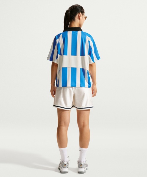 NIKE(ナイキ)の「NIKE AS WMNS NSW STREET OS SS STRP JSY / ナイキ ウィメンズ NSW ストリート OS STRP JSY SS トップ 【SP】(ジャージ・レディース・ブラック・S/M/L)」の16枚目の写真