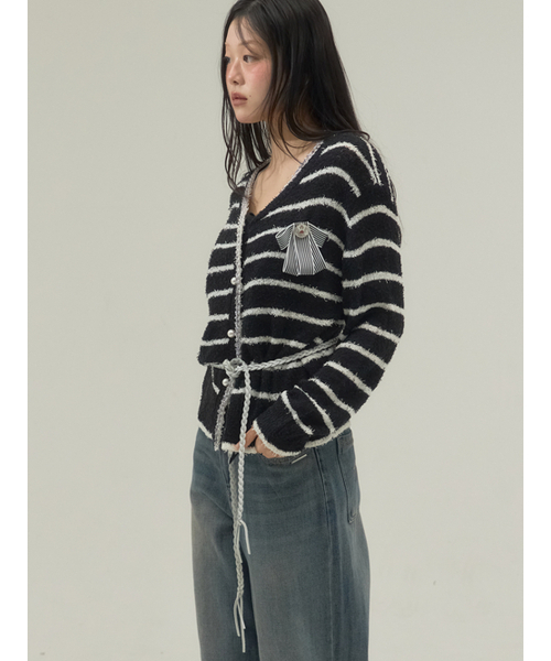 Sorry,Too Much Love(ソーリートゥーマッチラブ)の「Fringe Trim Marine Knit Cardigan_Black(カーディガン/ボレロ・レディース・その他・FREE)」の2枚目の写真