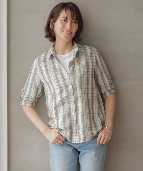 J.PRESS(ジェイプレス)の「【一枚で着映え】リネンVisマドラス チェック シャツ ブラウス(シャツ/ブラウス・レディース・ベージュ系3/ブラウン系3・T15/T13)」の2枚目の写真