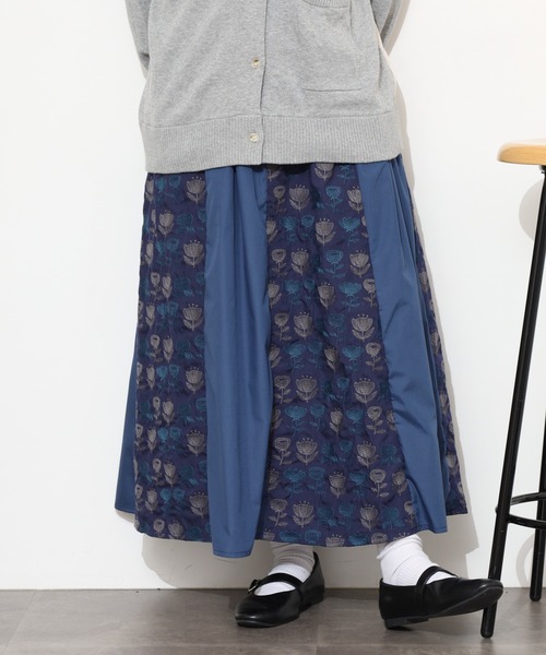 Emago(イマゴ)の「EMAGO 2色北欧花刺繍スカート(スカート・レディース・ネイビー/グレー・FREE)」の10枚目の写真