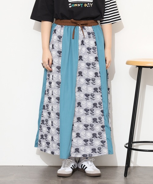 Emago(イマゴ)の「EMAGO 2色北欧花刺繍スカート(スカート・レディース・ネイビー/グレー・FREE)」の17枚目の写真
