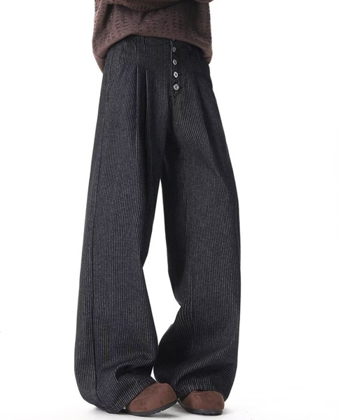 link lot（リンクロット）の「ボタンフライストライプタックデニムパンツ（デニムパンツ・メンズ・ブラック・L/M）」の3枚目の写真