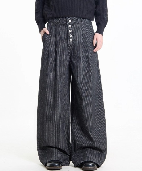 link lot（リンクロット）の「ボタンフライストライプタックデニムパンツ（デニムパンツ・メンズ・ブラック・L/M）」の6枚目の写真