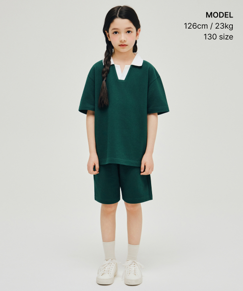 MUSINSA STANDARD KIDS（ムシンサスタンダードキッズ）の「スリットネックポロシャツセットアップ[グリーン]（セットアップ・レディース・その他・110/120/130/140/150/160）」の2枚目の写真